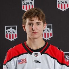 Aaron Pionk 2022
